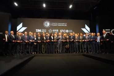 IFCO -FASHIONİST Moda Fuarımız ziyaretçilerine kapılarını açtı.