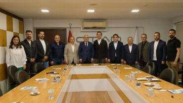 Ak Parti Şişli İlçe Başkanı Sayın Serkan Polat ve beraberindeki heyet derneğimizi ziyaret etti.